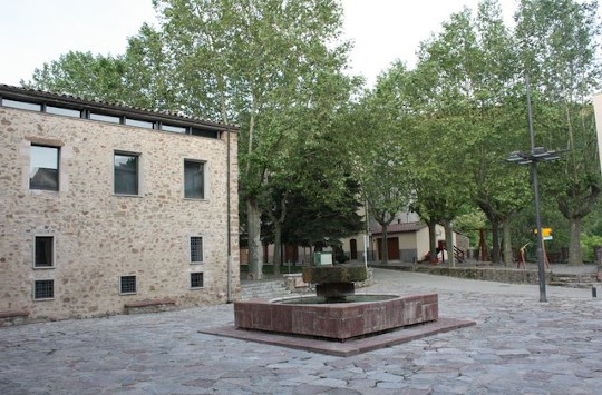 Plaça de l'Abadessa Emma. Font: web de l'Ajuntament de Sant Joan de les Abadesses