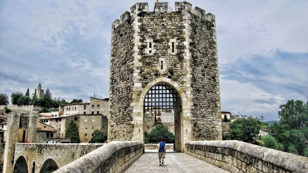 Pont medieval de Besalú. Font: web de Turisme Garrotxa