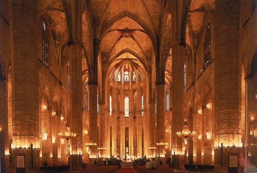 Interior de la Basílica de Santa Maria del Mar. Font: art.ateneubcn.cat