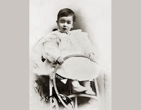 Salvador Dalí quan era nen. Font: web del Museu del Joguet