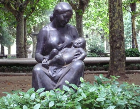 La Maternitat, de Josep Clarà. Font: turismeolot.com