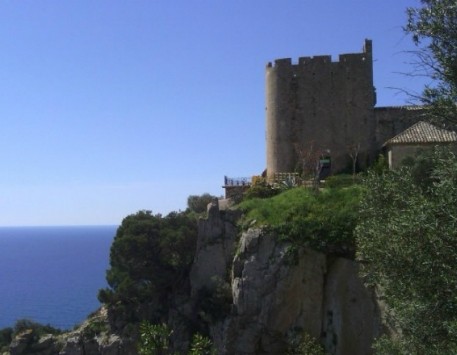 Torre de Guaita de Sant Sebastià de la Guarda al municipi de Palafrugell. Font: femturisme.cat 