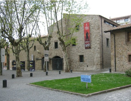 Palau de l'Abadia. Font: web de l'Ajuntament de Sant Joan de les Abadesses