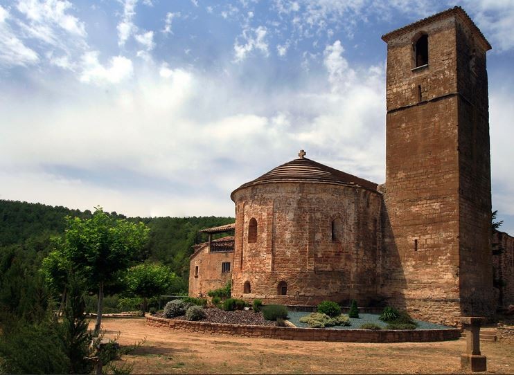 Vista exterior de l'Església de Sant Esteve d'Olius. Font: web de Turisme del Solsonès