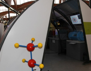 Exposició "LHC: Explorant els orígens de l'univers"