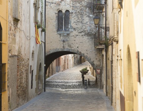 Nucli antic i barri gòtic d'Anglès. Font: laselvaturisme.com 