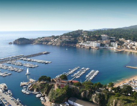 Vista de la població. Font: web de Turisme de Sant Feliu de Guíxols