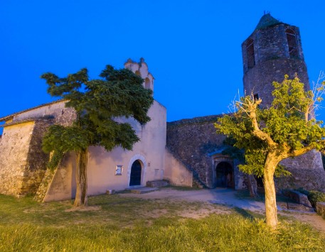 Església Parroquial de Sant Fruitós a Brunyola. Foto d'Araceli Merino. Font: escapadarural.com 