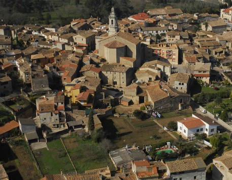 Vista aèria del nucli antic de Celrà. Font: tallerhistoriacelra.cat 