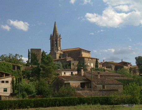 Poble de Sant Martí Vell al bell mig del Gironès. Font: Viquipèdia 