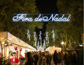 Fira d'Artesania i Mercat de Nadal a la Rambla Nova de Tarragona