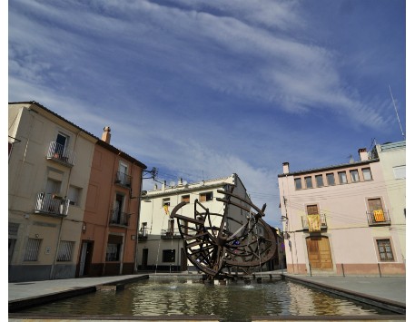 Plaça Sant Jaume de Salt. Font: viusalt.com 