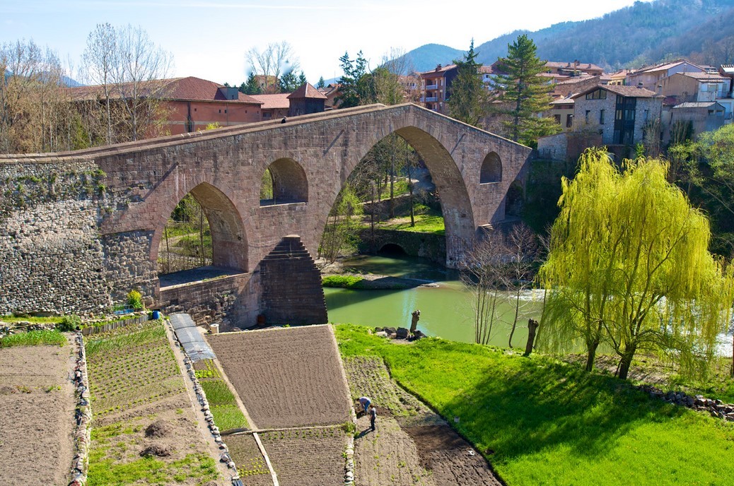 Pont romànic de Sant Joan de les Abadesses. Font: viesverdes.cat