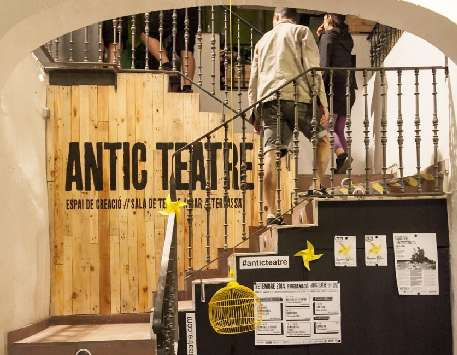 Anar a Novembre a l'Antic Teatre