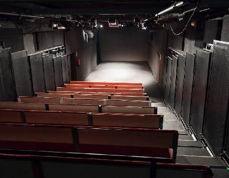Anar a Novembre a l'Antic Teatre