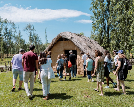 Parc Neolític de la Draga vora l'Estany de Banyoles. Font: museusdebanyoles.cat
