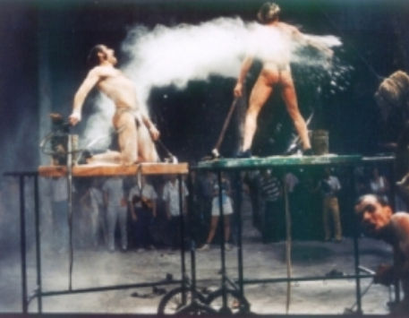 Anar a Contra l'espectador passiu: Suz/o/Suz, de la Fura dels Baus (1985)