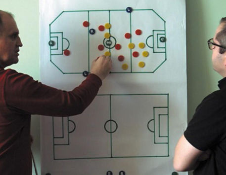 Anar a Fotbal Infinit | Subject to Review. Futbol infinit. Corneliu Porumboiu · 2018 · 70'