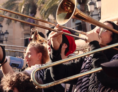 Anar a Big Hooligan ZeBRASS Street