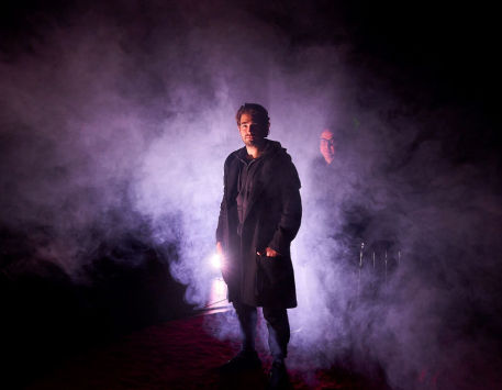Anar a Enric Cambray a 'Hamlet.02'