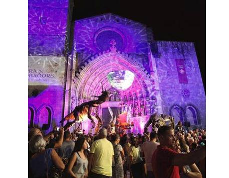 Anar a Font: Ajuntament de Castelló d'Empúries