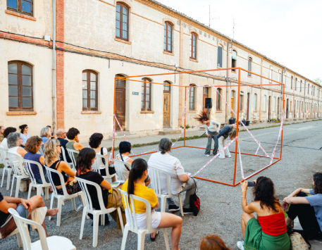 Anar a 15m2 - Festival Internacional de Microdansa Itinerant