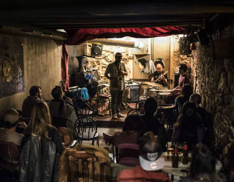Anar a 23 Robadors - Bar & Música en directe a Barcelona