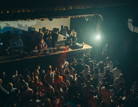 Anar a City Hall Barcelona Electronic-Techno Disco Club