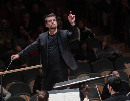 Anar a Matthias Pintscher / © May Zircus