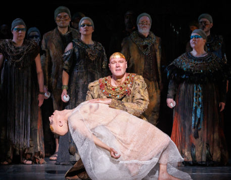 Anar a Òpera 'Akhnaten'