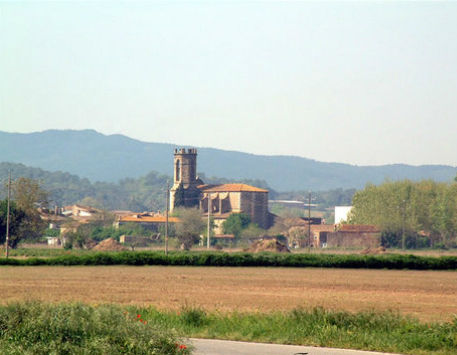 Anar a Poble de Flaçà al marge dret del riu Ter. Imatge manllevada del web http://ad.geoview.info