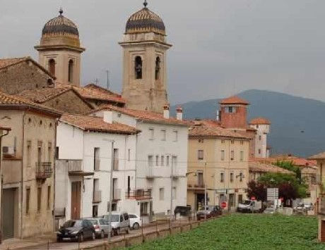 Anar a Les Preses amb l'Església Parroquial de Sant Pere. Font: Bisbat de Girona