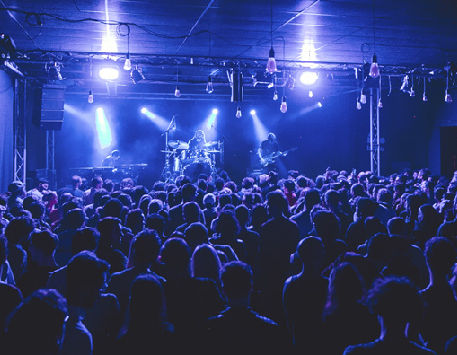 Anar a Sala La Nau