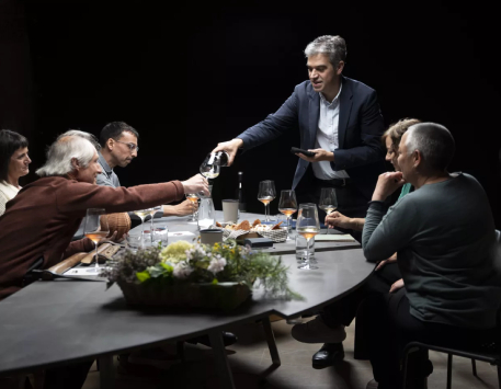 Exposició "Simposi. Oficis que parlen, vins que pensen"