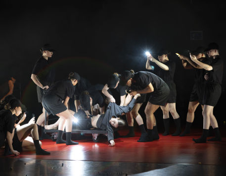 Anar a Cia. Carla Sisteré, mab 'Virtual Sadness'