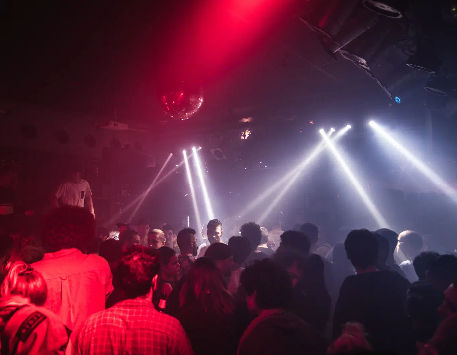 Anar a Moog Electronic Dancing Club