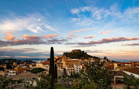 Anar a Vila de Begur. Font: Turisme de Begur
