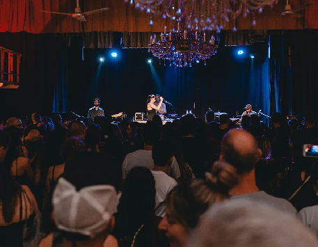 Anar a Sala El Siglo