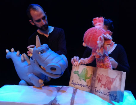 Anar a Teatre Nu, amb 'Maure el dinosaure'