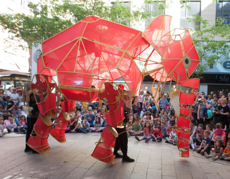 Anar a Hathi l'elefant