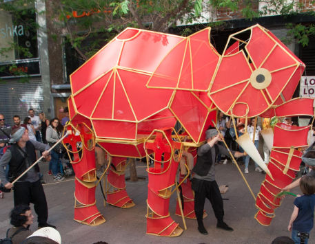 Anar a Hathi l'elefant