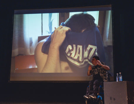 Anar a Marc Buxaderas presenta l'espectacle 'Spasticity'