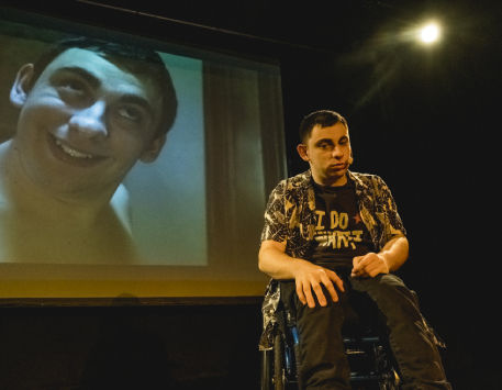 Anar a Marc Buxaderas presenta l'espectacle 'Spasticity'