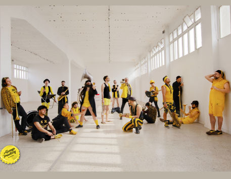 Anar a Cia. Always Drinking Productions presenta 'El carrer és nostre'