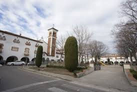 Anar a Plaça de l'Assumpció al barri de Sant Narcís de Girona. Font: bcncatfilmcommission.com