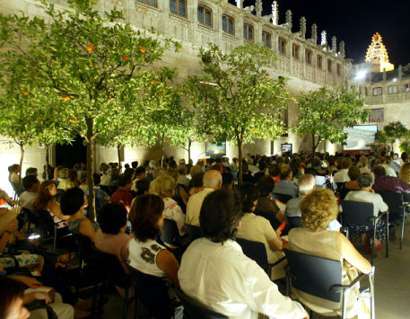 Anar a Carilló del Palau de la Generalitat