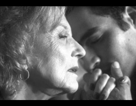 Anar a Fotograma del film 'Emergency Exit'