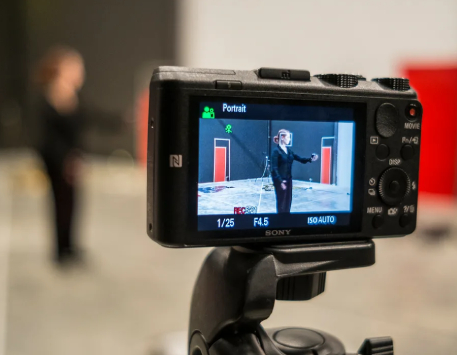 Espectacle 'Una Mesa Propia (danza de manos)'