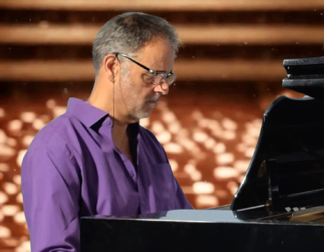 Daniel Aparicio, pianista