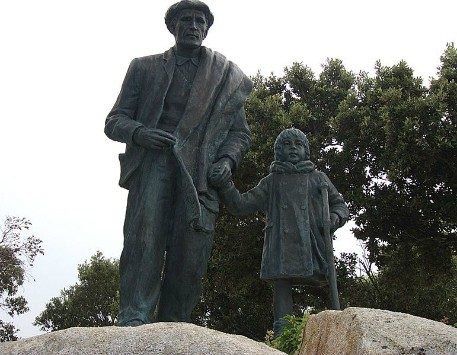 Monument a l'Exili a la població altempordanesa de La Vajol. Font: commons.wikimedia.org